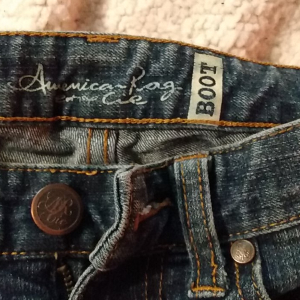 Jeans - Picture 2 of 4